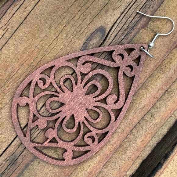 FLORAL WOODEN EARRINGS With Gift Bag - Picture 4 of 8